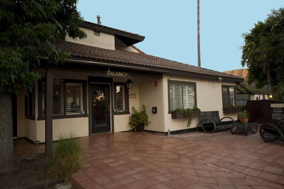 Hummingbird Inn Охай Екстериор снимка